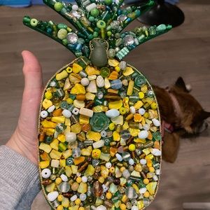 Beaded pineapple wall plaque
